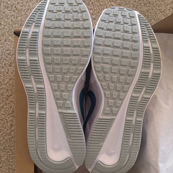 Women's Size 11 Nike Run Swift 3 Running Shoes - Picture 4 of 5